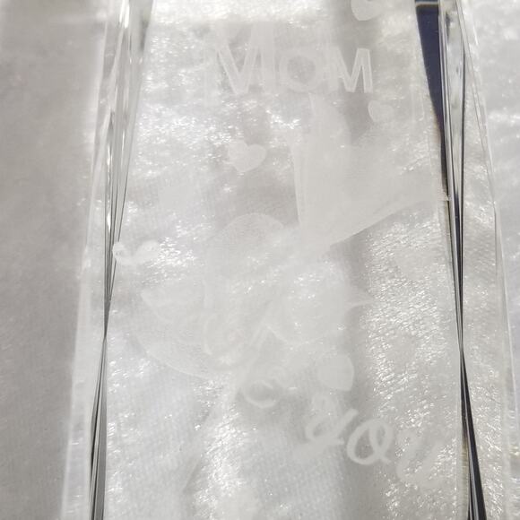 "Mom I love you" crystal laser cut paperweight 3.1599 - Picture 4 of 6